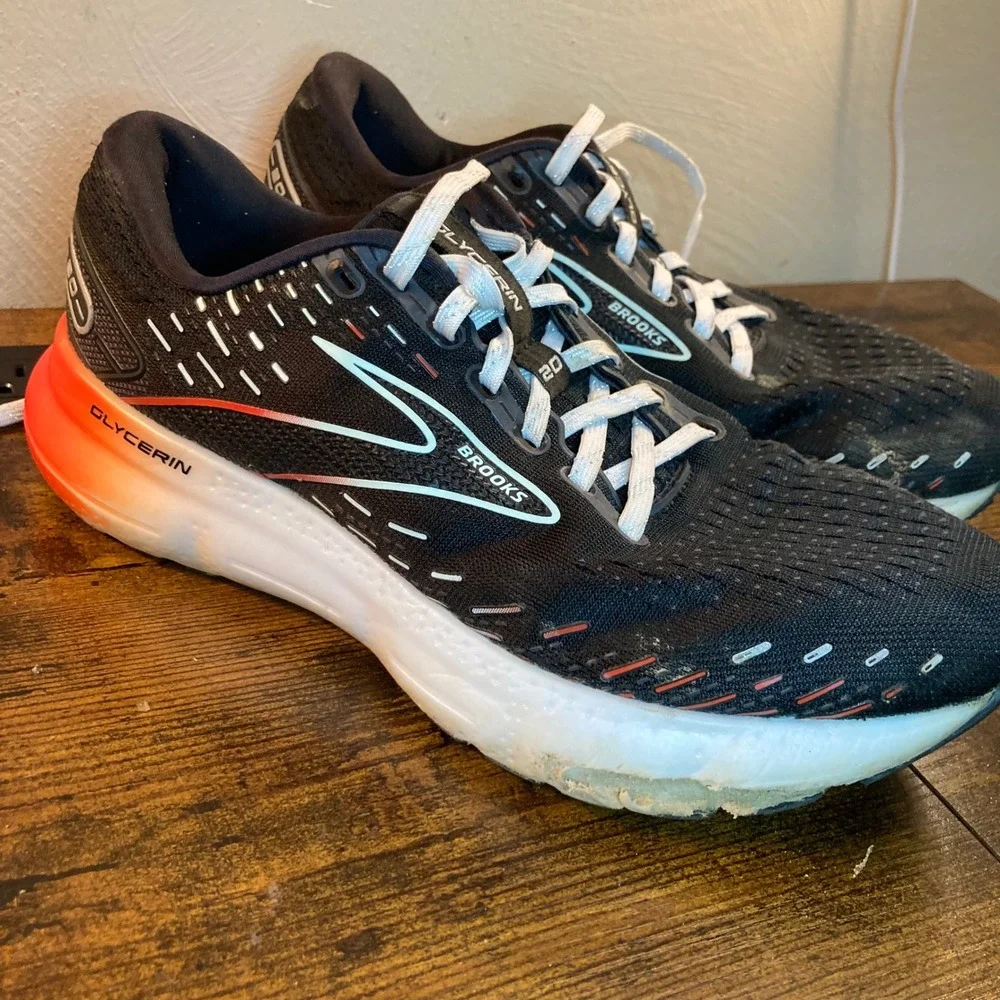 Brooks Glycerin 20 Womens Shoes 9 B Damaged Bad Condition AS IS 1203691B045